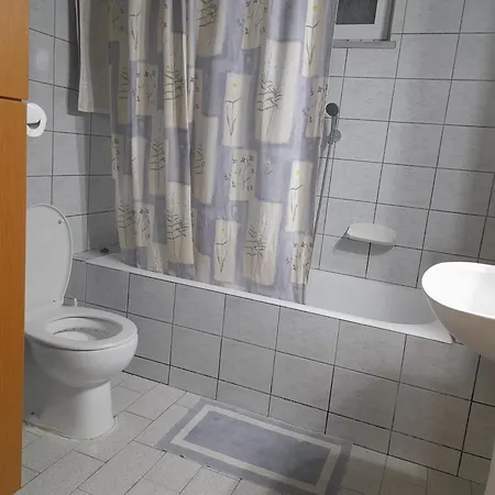 Antonioy Metewra شقة *